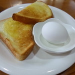 Emiria - 2013.11 迷わず追加無しのトースト＆卵のセット。モーニングは追加無しが基本です！ホントはちょっと迷ったかも：爆
