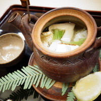 露庵 菊乃井 木屋町店 - ハモマツの土瓶蒸し