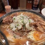 ひろや - 角煮味噌ラーメンのモヤシトッピング