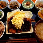 栄夏 - 海老フライ＆マグロのカツの定食