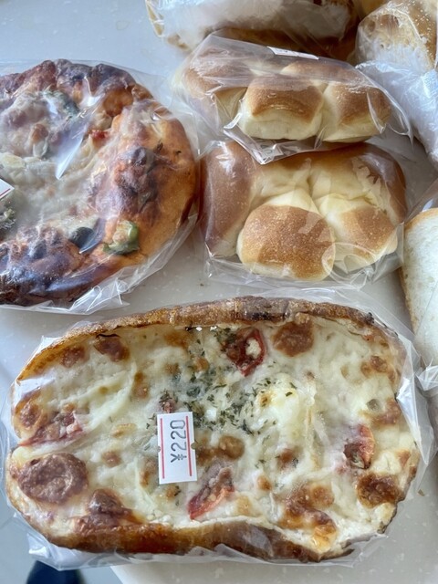 Dozen Four - Kyodo/Bread | Tabelog