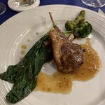 フランポネ - 子羊骨付きロースのロースト