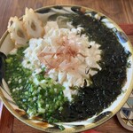Uminomieru Okinawa Soba Ten Chibaru Su-Ba - おぼろ海苔すば 850円　麺大盛り 150円
