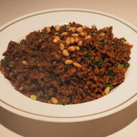 中国飯店 市ヶ谷店 - 松の実と中国醤油のチャーハン