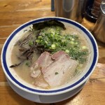 田中商店 - ラーメン820円