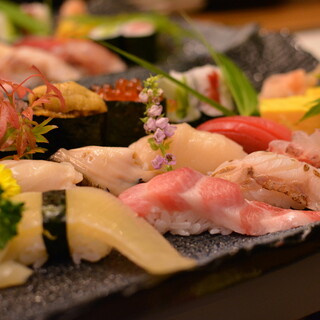 A dish that brings out the flavor of Sushi made with local ingredients and a cooking method that matches the ingredients.