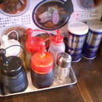 麺蔵 もみじ - 卓上調味料