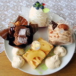 Sweets Shop Clione - ケーキ４種類盛り合わせ。