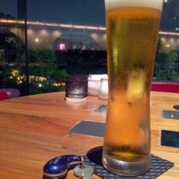 ホテルニューオータニ 東京 - ガーデンラウンジでビール一杯。