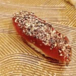 にぎり鮨 一五〇 - 燻製マグロ