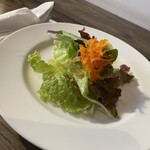 グリーンカフェ - ガレットのサラダ