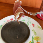 LA CASA DI Tetsuo Ota - 放牧仔豚の生ハム、フォーク上げ