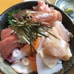 Izakaya Ippo - もっと海鮮丼1200円(無料で大盛りも可)