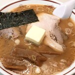 吾作 - 味噌ラーメン（バター入り）850円