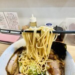 とんぼ庵 - 【チャーシューめん＝中太ストレート麺】