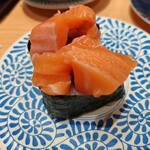 大起水産回転寿司 - 大盛サーモン軍艦