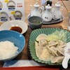 Kumoniwa - 
                水餃子9個定食(税込950円)
                ①プレーン水餃子《帽子型》(3個)②生姜水餃子《半月型》(2個)③梅紫蘇水餃子《角付半月型》(2個)④カレー水餃子《角付帽子型》(2個)の合計9個
                ⑤白ご飯⑥スープ