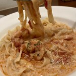 Grappa - 海老とトマトのクリームパスタ