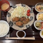 ごはんや燁 - メンチカツとクリームコロッケ定食