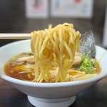 二代目らーめん処 まるは 旬 - 滑らかな麺で旨し