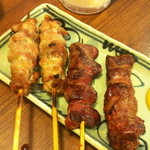 h Ganso Yakitori Kushi Hacchin - せせり＆レバー　各1本105円