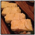 Shimome Tarou - このだし巻は美味しかった〜（≧∇≦）500円。
                        さらに、お蕎麦（もりそば650円）も絶品でした！！