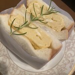 バー リーファー - だし巻き玉子サンド　600円