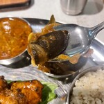 インダスレイ - オクラのカレーのナス