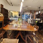 Y's tea room - 内観