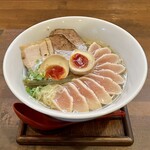 麺や しき - 塩支那そば+濃厚玉子+トリレアチャーシュー+ブタチャーシュー