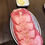 炭火焼肉 ホルモン やまと - 上タン