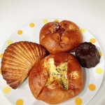 麦のかなた - ショーソンオポム、フレーズショコラ、カヌレ、コーンパン