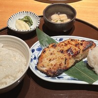 伊豆の旬 やんも 丸の内店 - 