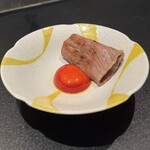 西麻布 焼肉 X - 但馬玄ロース & 漬け卵黄