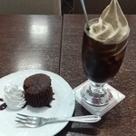 ミカドコーヒー - モカフロート、トリュフショコラ
