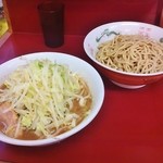 ラーメン二郎 - 小ラーメン+つけ麺+ニンニク+ヤサイ(130823)