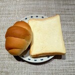 パンのペリカン - 食パンと中ロール？