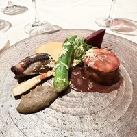 ラ・ロシェル 南青山 - 与論島ほろほろ鳥の胸肉ロティと塩麹コンフィ