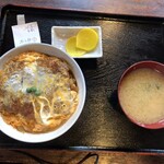 ツルミ食堂 - かつ丼(並)   かつ丼の日　¥605(税込)