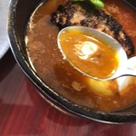 ダッチオーブン - 湯気の無い、脂コーティングな熱々スープ
