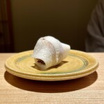 銀座 有涯 - 枝豆と白餡を揚げ