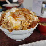 みくに食堂 - 上カツ丼（大盛り）ご飯の量は2合くらいあると推測