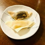 井筒八ッ橋本舗 追分店 - ミルキー味と定番のニッキ味