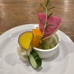 ツムギ キッチン - ハンバーグとカニクリームコロッケのセットのサラダ  