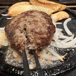 ハンバーグ専門店 THE BURG - プレーンハンバーグ(Sサイズ 150㌘) 1,050円 (肉汁ブシャー)