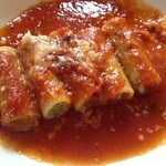 ズッキーニとパルミジャーノを詰めた焼きリガトーニ・トマトバターソース