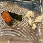 にぎり鮨 一五〇 - イクラ