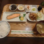 リゾム - リゾム定食（焼き魚と豚しょうが焼き）¥1,200