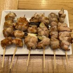 Yakitoriya Sumire - いわゆる定番の焼き鳥　セセリねぎまナドナド…ふっくら焼けていて美味しい！