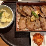 Sumibiyakiniku Kagurazaka Ushimasu - 